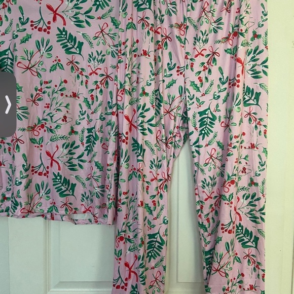 Holly Pink Silky PJs - Picture 3 of 5